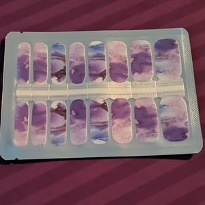 🎉 6/$20 Nail Stickers